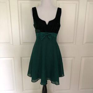 EMERALD GREEN VELVET CHIFFON SHORT PARTY DRESS